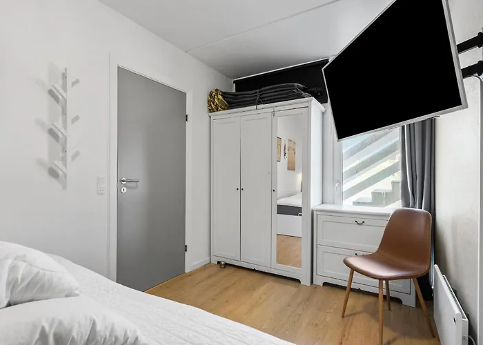 Awesome In 아파트